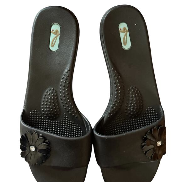Oka-b Slide Sandals Womens M/L Licorice Black Flat Flower Crystal Accent - Picture 4 of 6